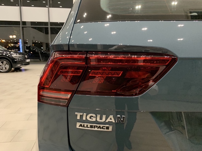 Volkswagen Tiguan Allspace Luxury 2021