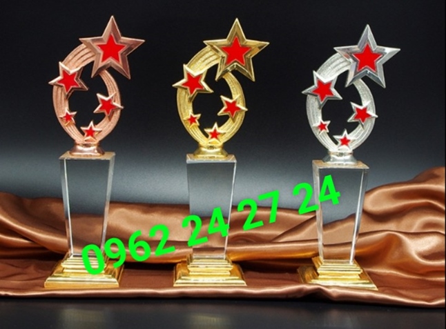 xưởng sản xuất cúp pha lê trao tặng giải thưởng amm nhạc, bán kỷ niệm chương pha lê
