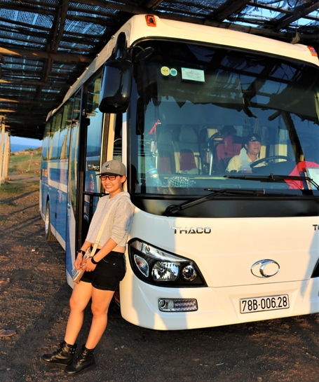 Xe du lịch tại Tuy Hòa, Phú Yên.