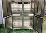  lắp đặt tủ đông inox 2 cánh chứa thực phẩm cho khách hàng