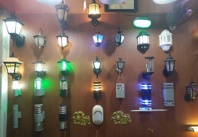 Thiết bị điện Phú Yên - Đèn trang trí Phú Yên - Cửa hàng chuyên bán đèn trang trí và thiết bị điện tại Phú Yên.